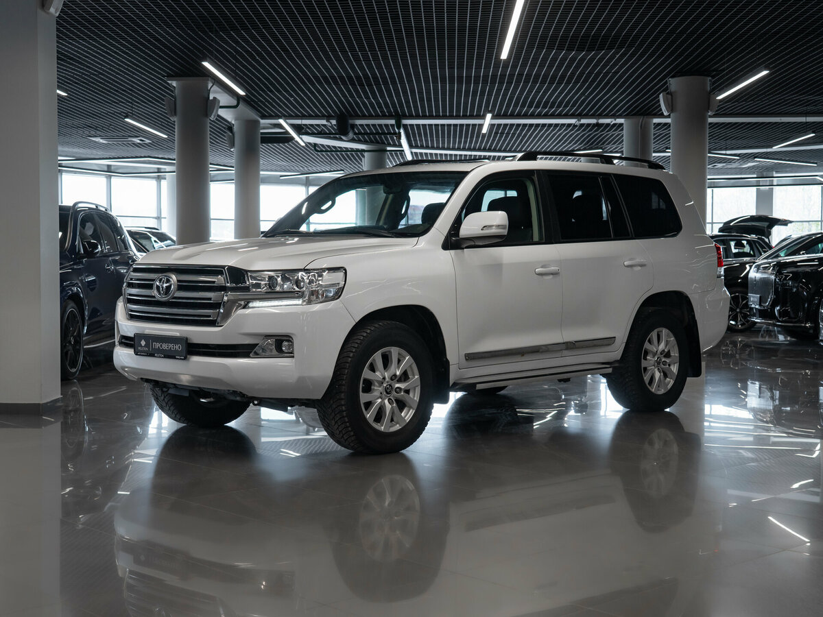 Toyota Land Cruiser 200 Series Рестайлинг 2