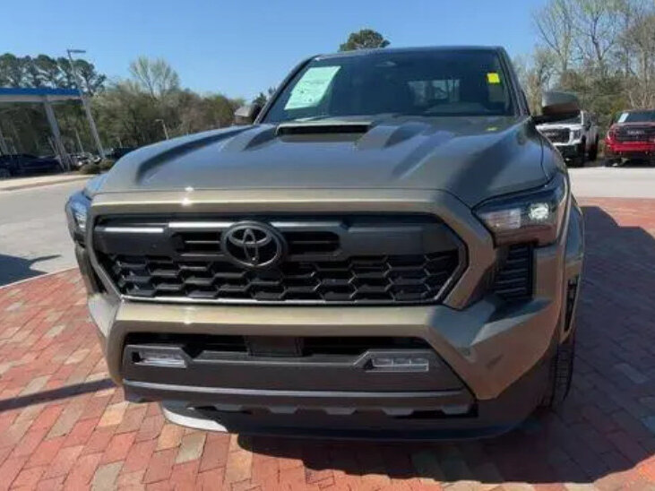 Toyota Tacoma IV