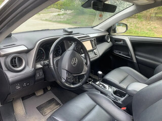 2017 Toyota RAV4 IV (XA40) Рестайлинг, серебристый, 2500000 рублей, вид 4