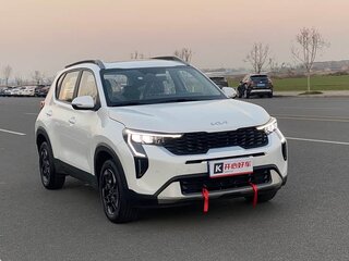 2025 Kia Sonet I Рестайлинг, белый, 1380000 рублей, вид 1