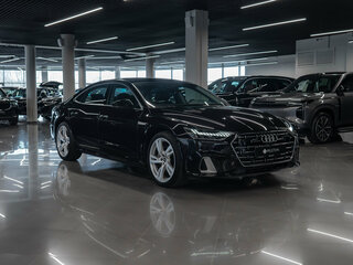 2023 Audi A7 L 45 TFSI II (4K), чёрный, 6000000 рублей, вид 2