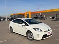2014 Toyota Prius III Рестайлинг (XW30), белый, 1200000 рублей - вид 3