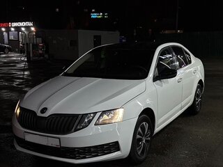 2017 Skoda Octavia III (A7) Рестайлинг, белый, 649000 рублей, вид 2