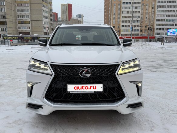 2017 Lexus LX 570 III Рестайлинг 2, белый - вид 13