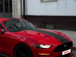 2021 Ford Mustang VI Рестайлинг, красный, 3050000 рублей, вид 1