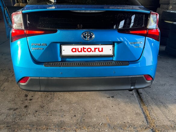 2019 Toyota Prius IV Рестайлинг (XW50), синий, 2600000 рублей - вид 3