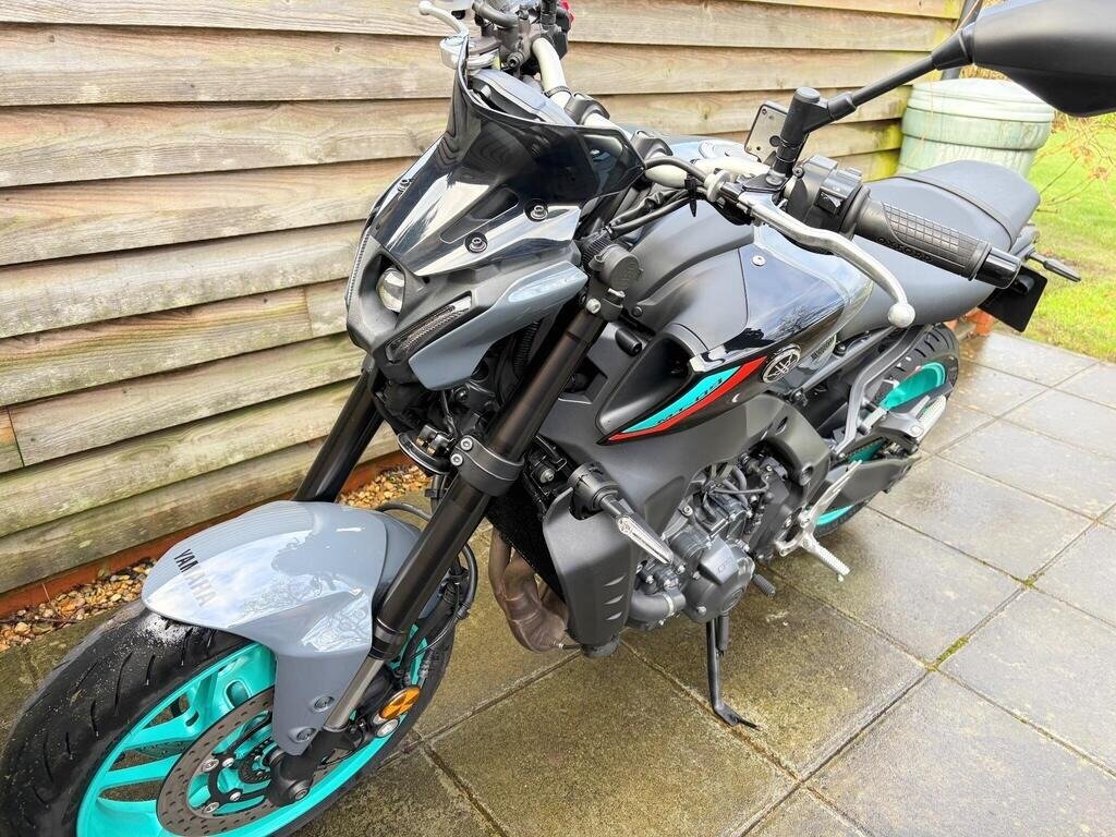 Yamaha MT-09 (FZ-09)