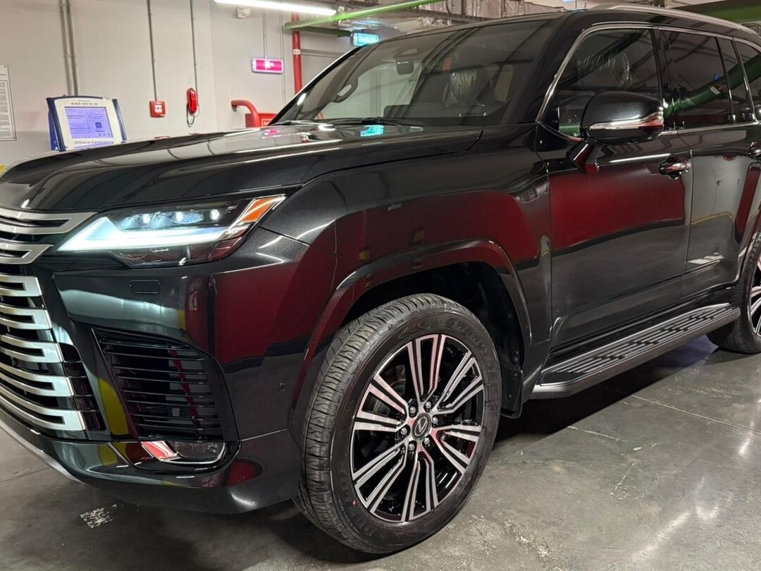 Lexus LX 700h IV