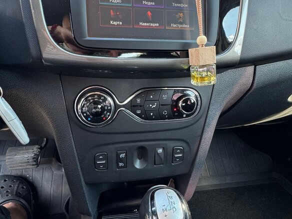 2016 Renault Sandero Stepway II, зелёный - вид 8
