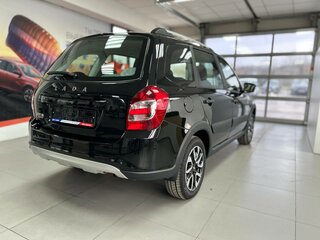 2026 Lada (ВАЗ) Granta Cross I Рестайлинг, чёрный, 1196000 рублей, вид 3