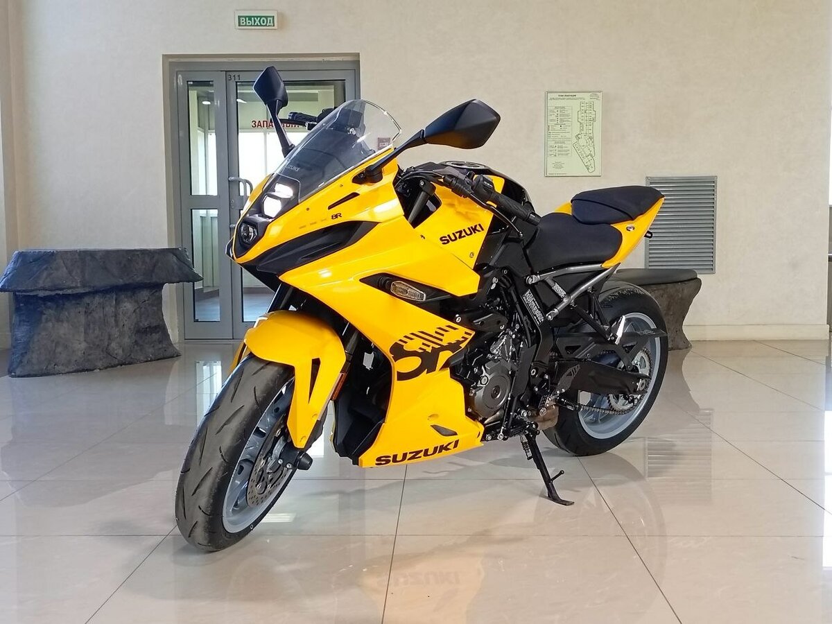 Suzuki GSX-8R
