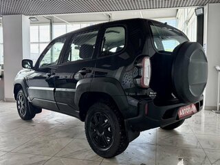 2024 Lada (ВАЗ) Niva Travel I, зелёный, 1119000 рублей, вид 4