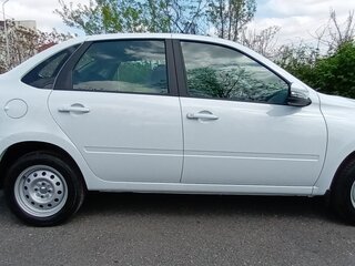 2026 Lada (ВАЗ) Granta I Рестайлинг, белый, 995000 рублей, вид 3