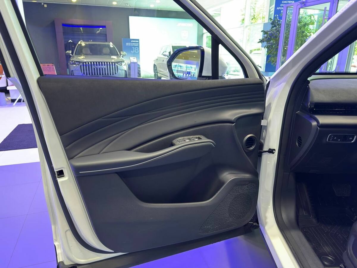 Omoda C7