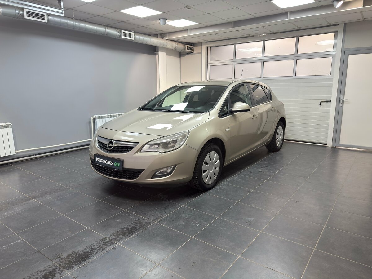 Opel Astra J