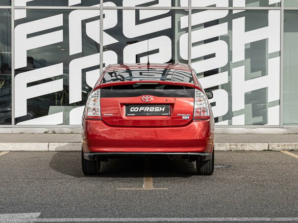 2008 Toyota Prius II Рестайлинг (XW20), красный, 1017000 рублей - вид 3