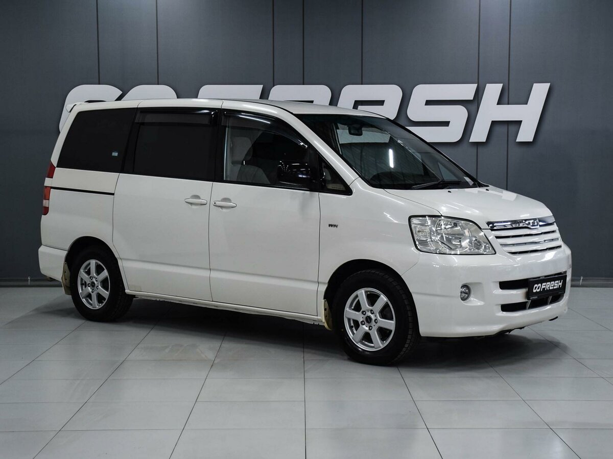 Toyota Noah I (R60)