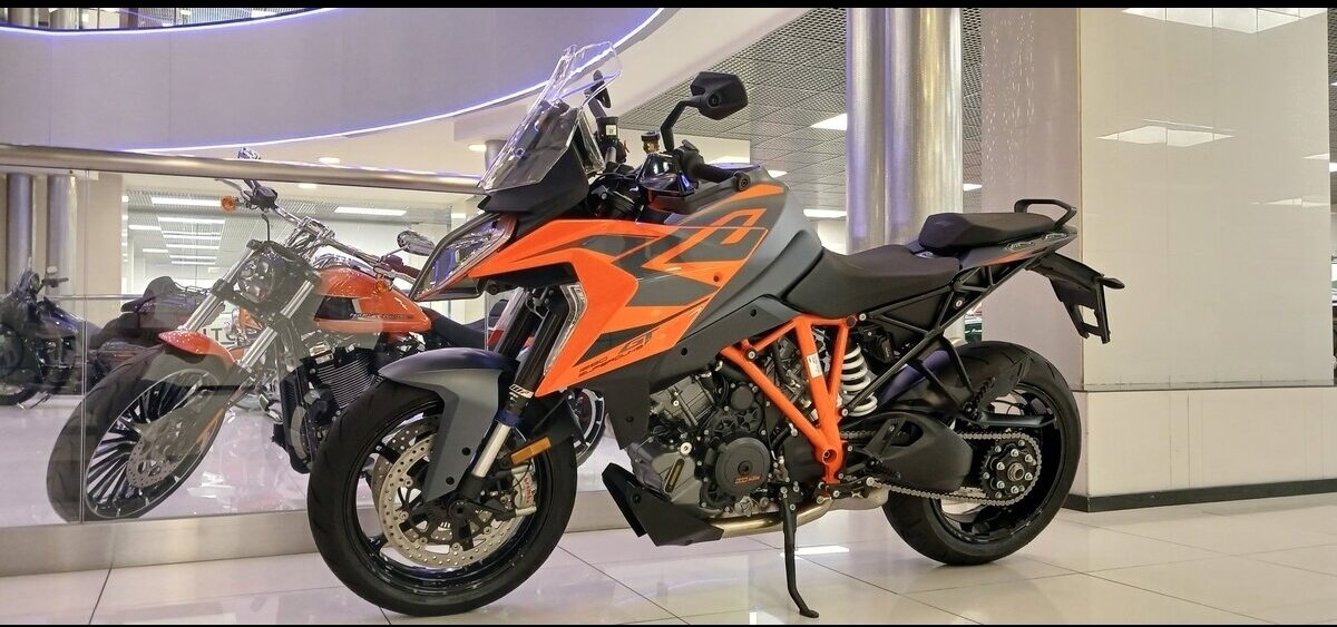 KTM 1290 Super Duke GT