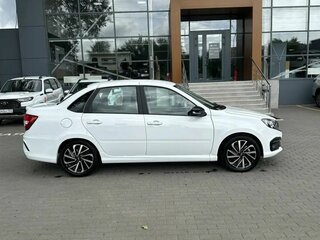 2026 Lada (ВАЗ) Granta Sport I Рестайлинг, белый, 1632000 рублей, вид 4