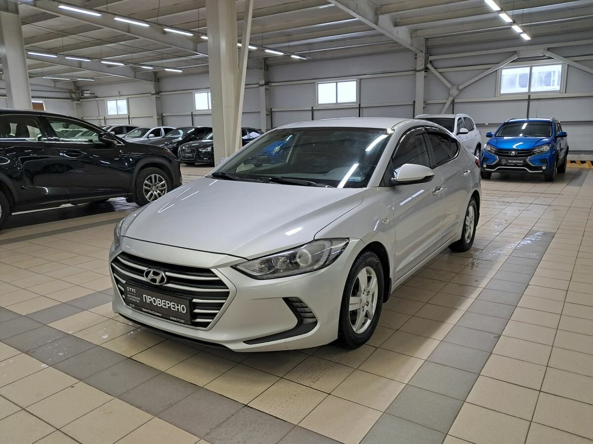 Hyundai Elantra VI (AD)