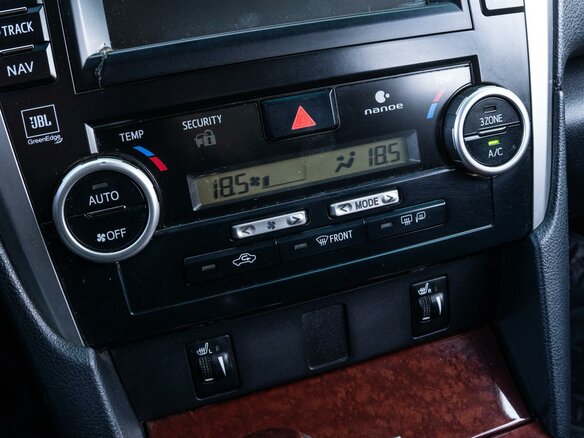 2012 Toyota Camry VII (XV50), чёрный, 1570000 рублей - вид 11