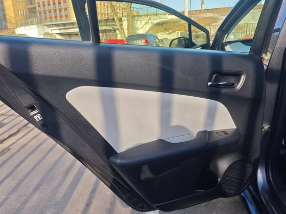 2019 Toyota Prius PHV ZVW52 Prime IV (XW50), серый, 2130000 рублей - вид 25