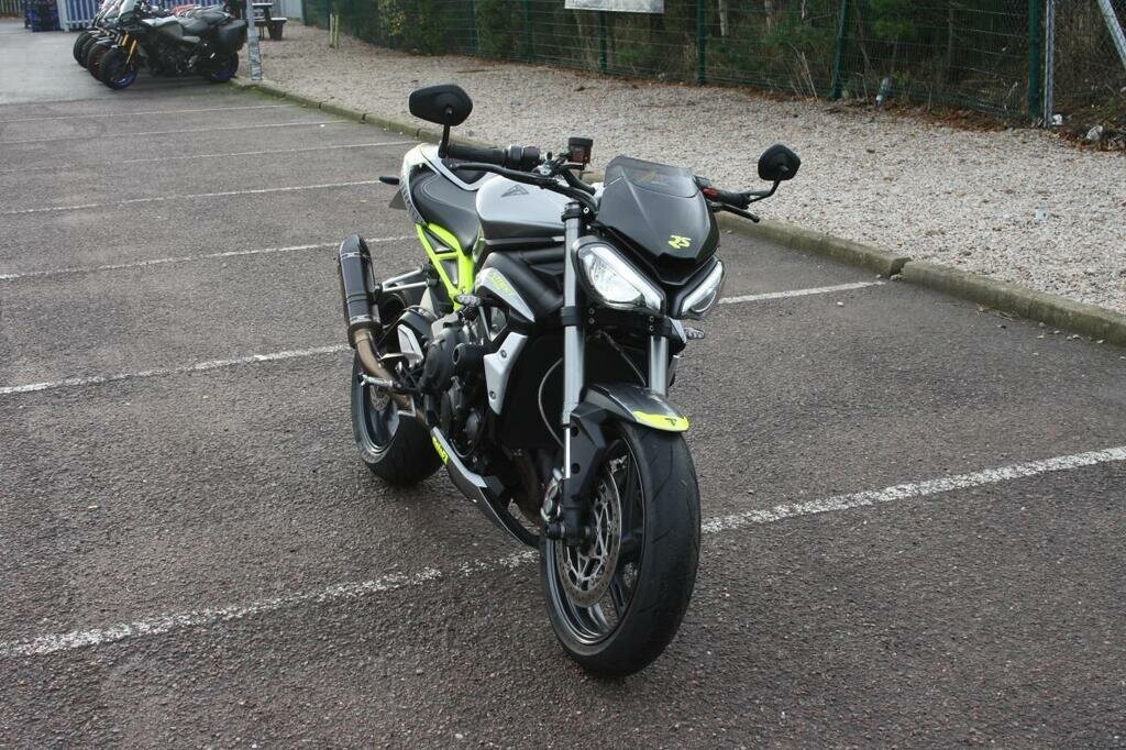 Triumph Street Triple