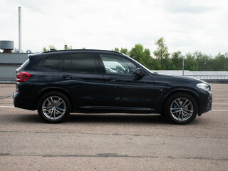 2021 BMW X3 30i xDrive III (G01), чёрный, 4579000 рублей, вид 4