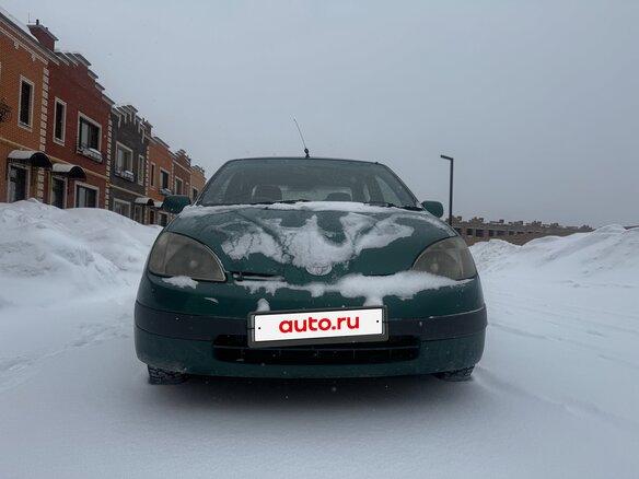 1999 Toyota Prius I (XW10), зелёный, 260000 рублей - вид 1