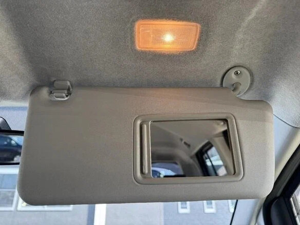 2017 Toyota ISis I Рестайлинг, чёрный, 1090333 рублей - вид 19