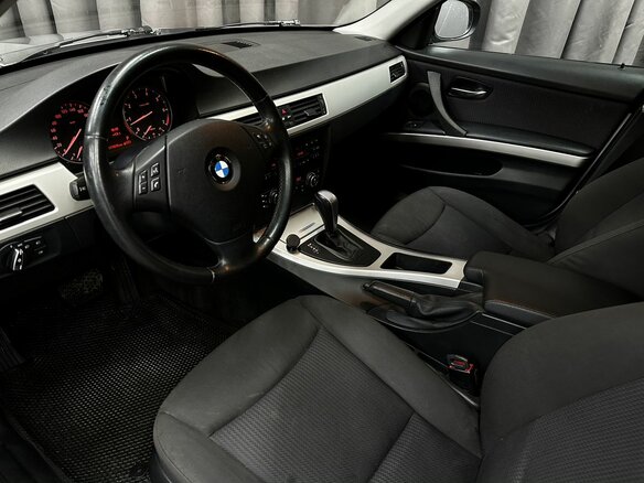 2011 BMW 3 серии 318i V (E90/E91/E92/E93) Рестайлинг, серебристый, 919777 рублей - вид 4