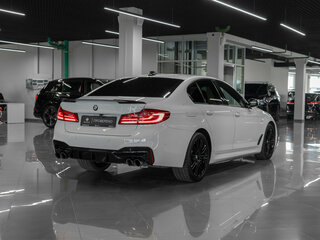 2019 BMW 5 серии 530d xDrive VII (G30/G31/G38), белый, 5150000 рублей, вид 5