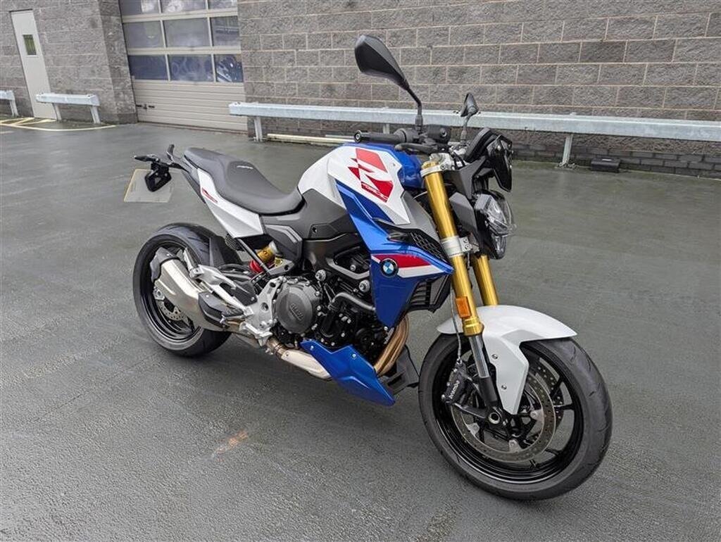 BMW F 900 R