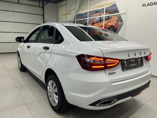 2026 Lada (ВАЗ) Vesta I Рестайлинг (NG), белый, 1680000 рублей, вид 5