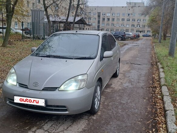 2000 Toyota Prius I Рестайлинг (XW10), серебристый, 230000 рублей - вид 2
