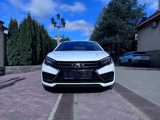2024 Lada (ВАЗ) Vesta I Рестайлинг (NG), белый, 1450000 рублей, вид 3