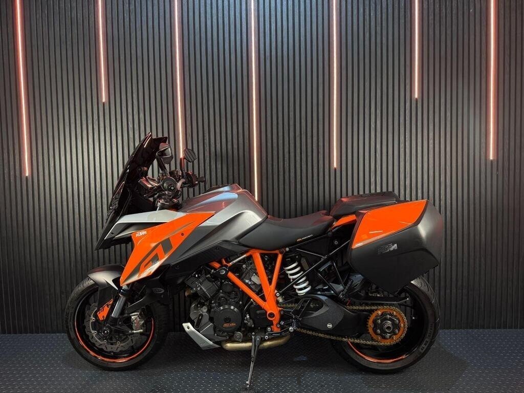 KTM 1290 Super Duke GT