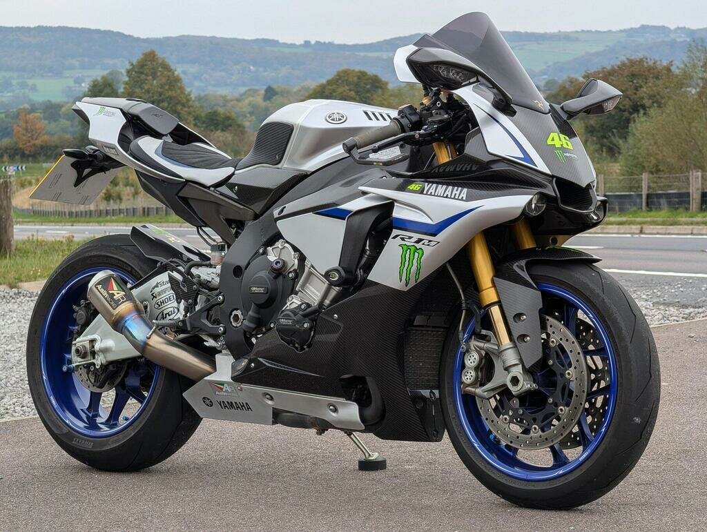Yamaha YZF-R1M