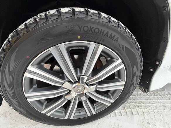 2017 Lexus LX 570 III Рестайлинг 2, белый - вид 3