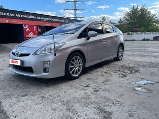 2010 Toyota Prius III (XW30), серый, 1100000 рублей, вид 1