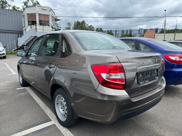 2025 Lada (ВАЗ) Granta I Рестайлинг, коричневый, 1183500 рублей - вид 3