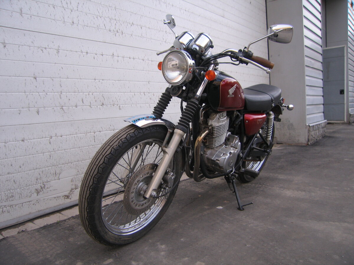 Honda CB 400SS