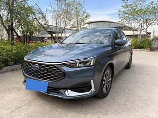 2023 Ford Escort VI Рестайлинг 2, синий, 930007 рублей, вид 1