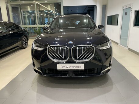 2025 BMW X3 Long 30L xDrive IV (G45/G48), чёрный, 7879900 рублей, вид 4