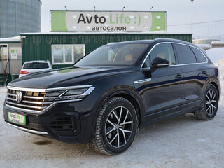 2019 Volkswagen Touareg III, чёрный, 4199000 рублей, вид 1