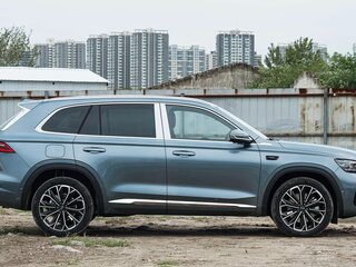 2026 Geely Monjaro (Xingyue L) I Рестайлинг 2, синий, 3620000 рублей, вид 4