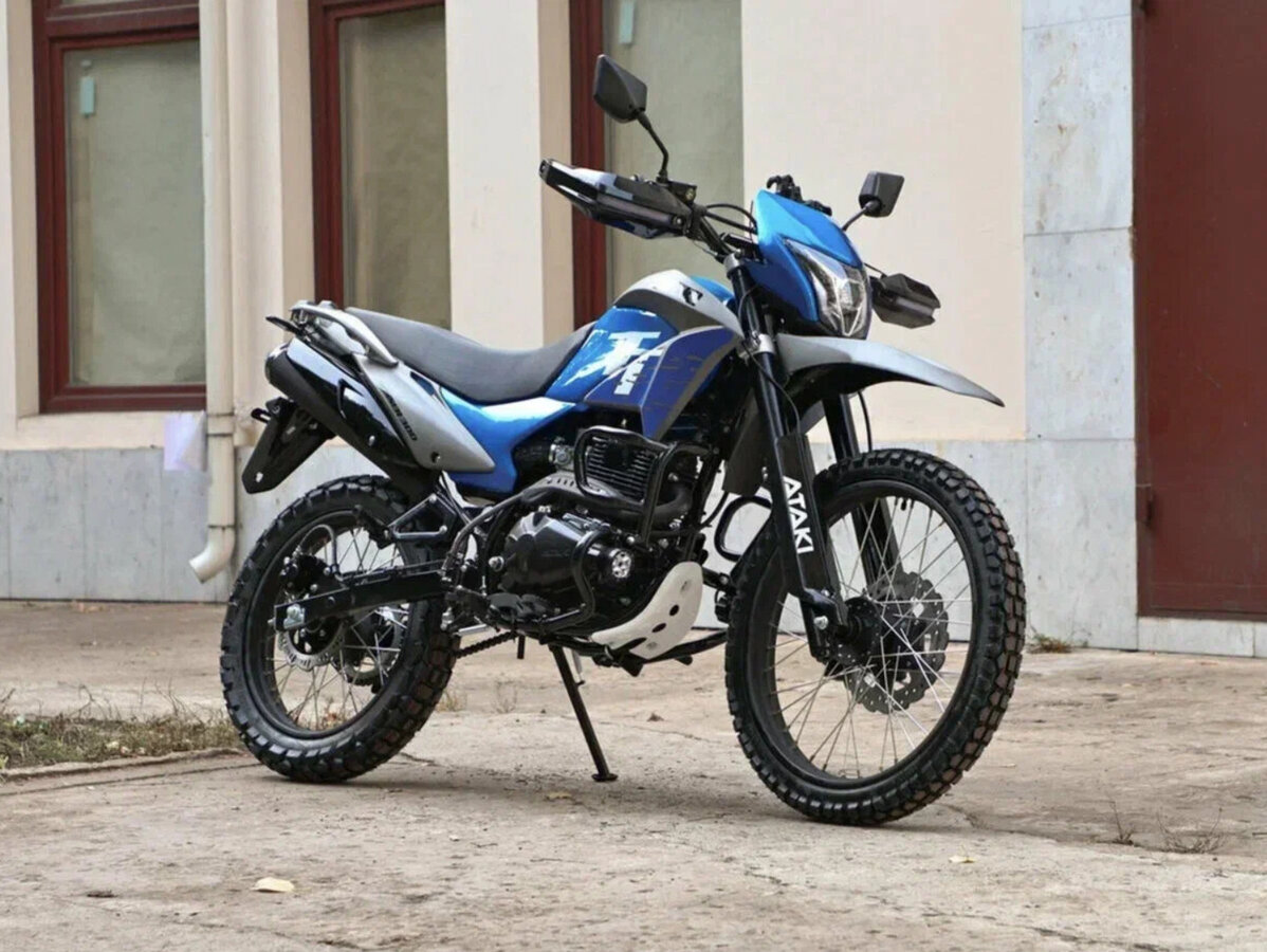 Ataki Crosser