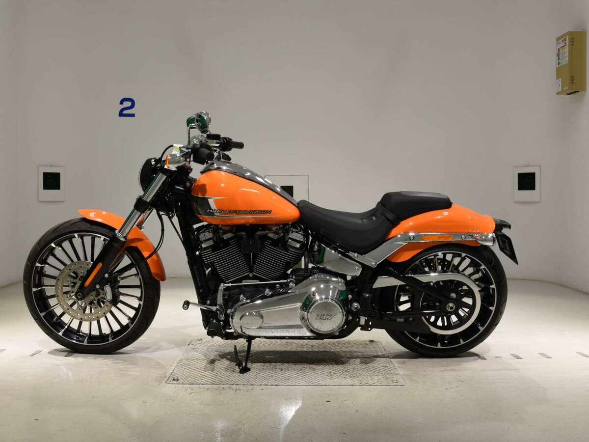 Harley-Davidson Breakout