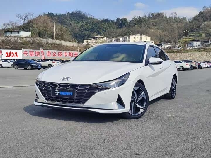 Hyundai Elantra VII (CN7)