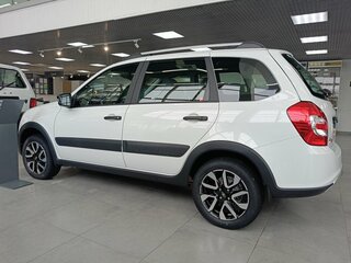 2026 Lada (ВАЗ) Granta Cross I Рестайлинг, белый, 1221000 рублей, вид 5